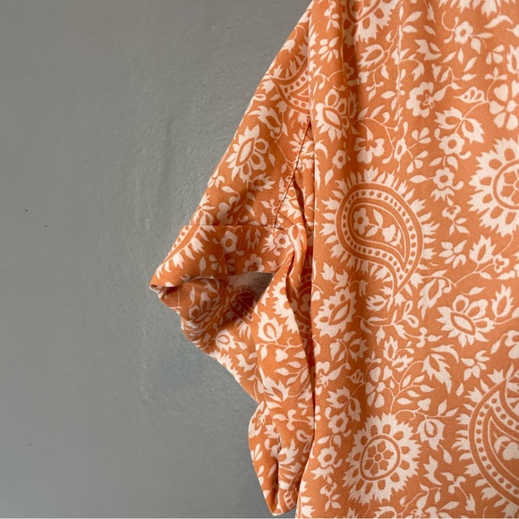 Loft Orange Paisley short sleeve Women Top size medium - Picture 3 of 8